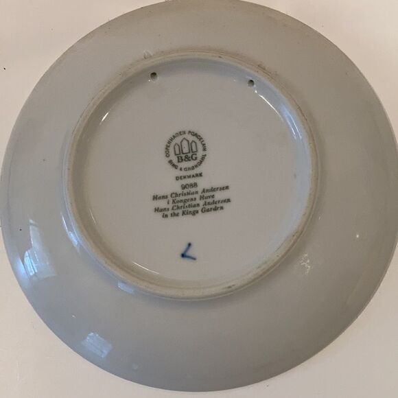 The King's Garden in Copenhagen 1988 Bing & Grondahl Collectible Christmas Plate - Picture 3 of 3